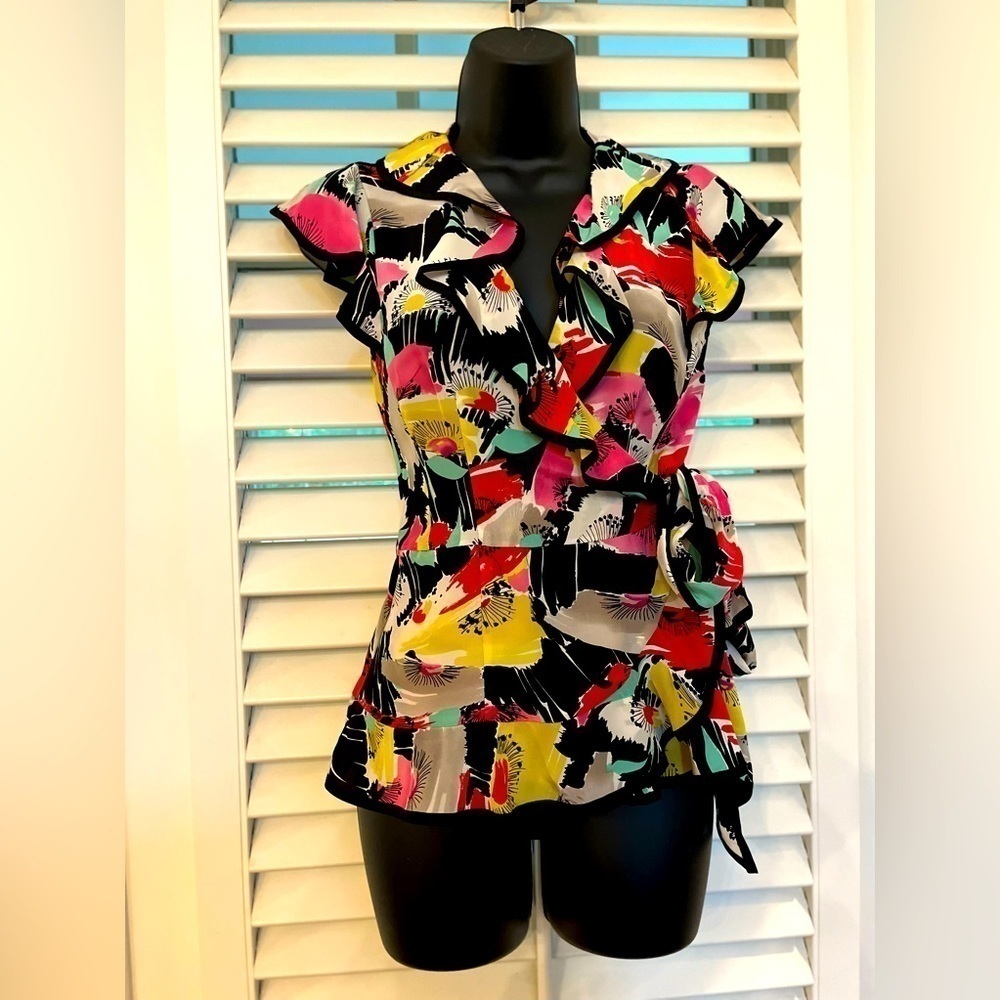 Nanette Lepore Floral 100% silk wrap blouse Sz 2